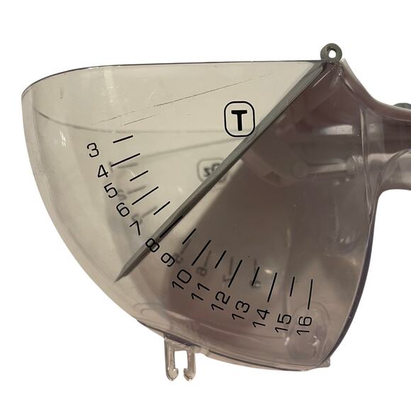 Pampered Chef Adjustable Measuring Cup and Measuring Spoon Set - Picture 6 of 10